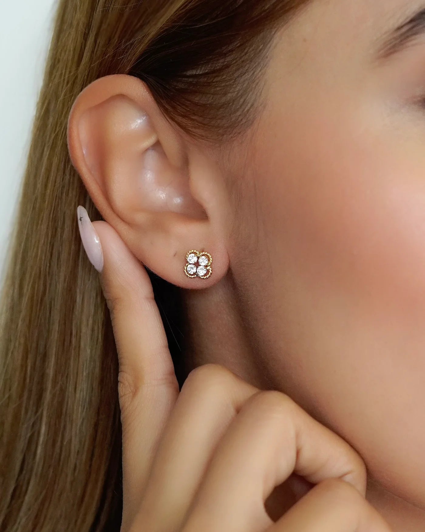 TOPO TRÉBOL FILIGRANA CON ROSCA DE SEGURIDAD ID: 4675